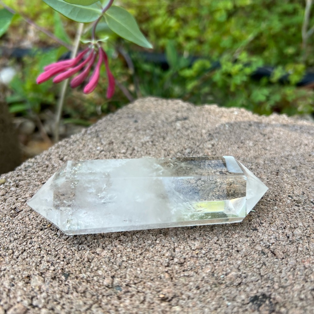 Double Terminated Quartz - Picture 2 of 8